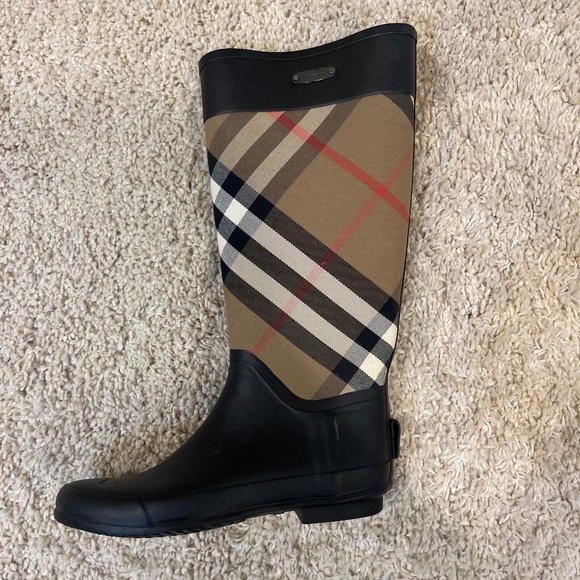 Burberry Rain Boots - Picture 1 of 4
